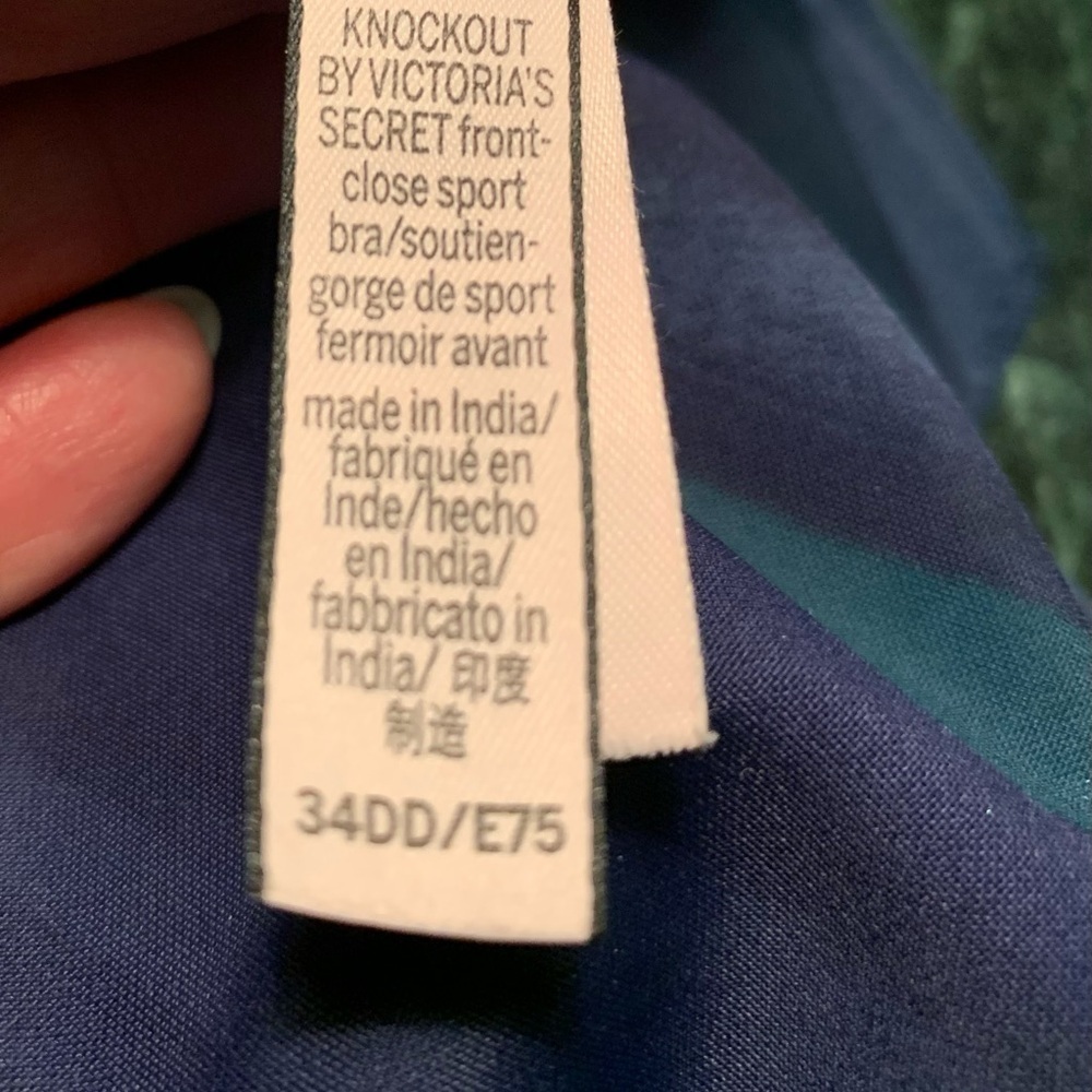 Victoria's Secret Knockout Sports Bra, 34DD - Picture 5 of 9